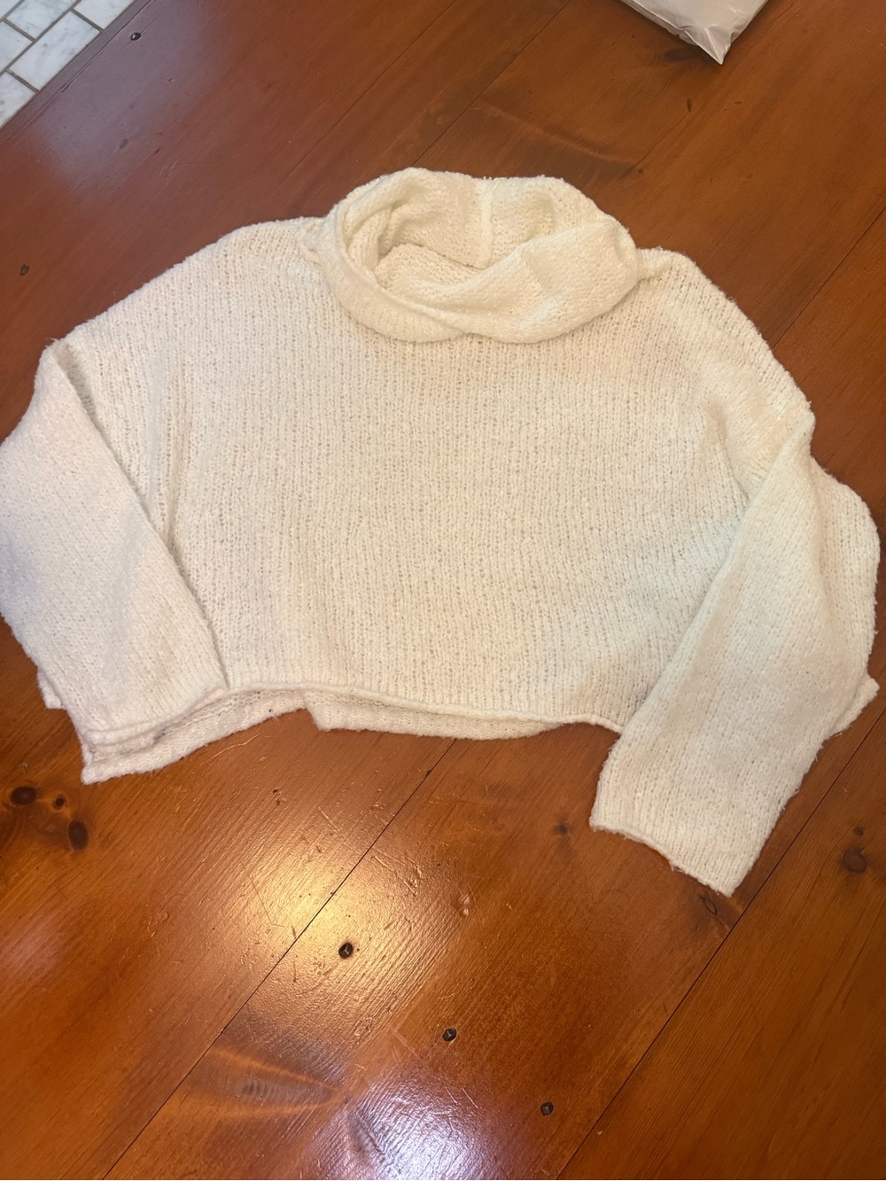 Cozy white Turtleneck Crop cowl neck Sweater - Women's